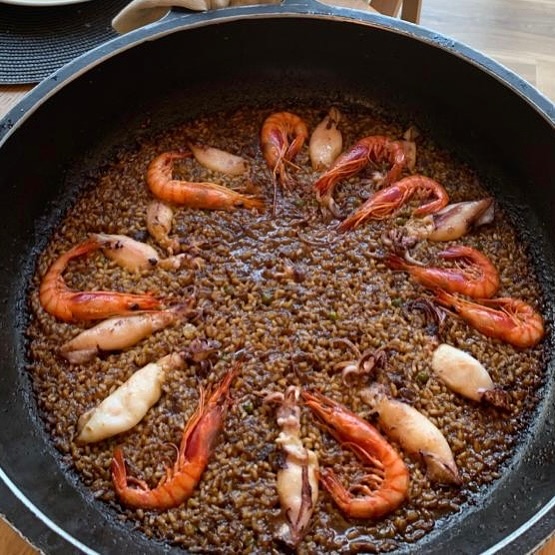 Arroz con gambas rojas y baby calamar